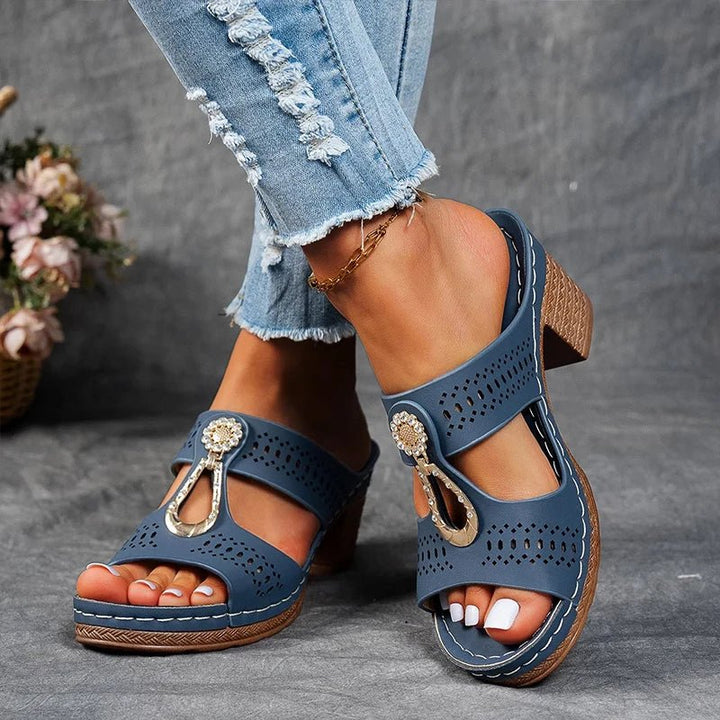 MALI | Chic and Comfortable Supportive Sandals