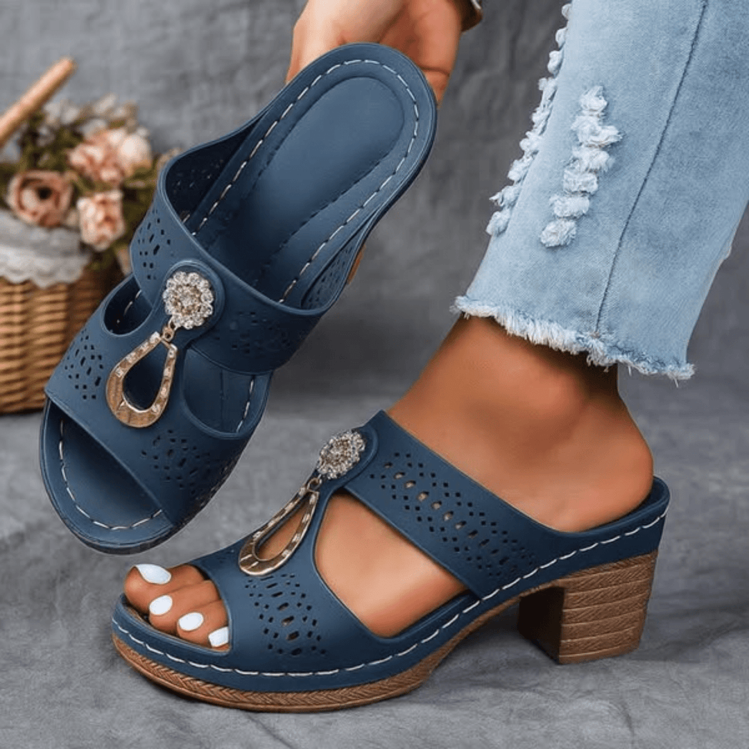 MALI | Chic and Comfortable Supportive Sandals