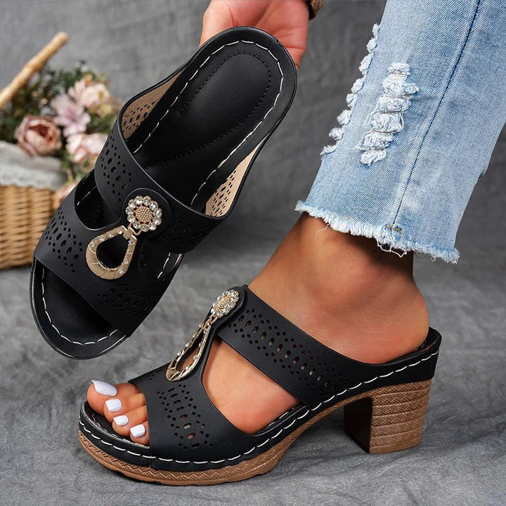 MALI | Chic and Comfortable Supportive Sandals