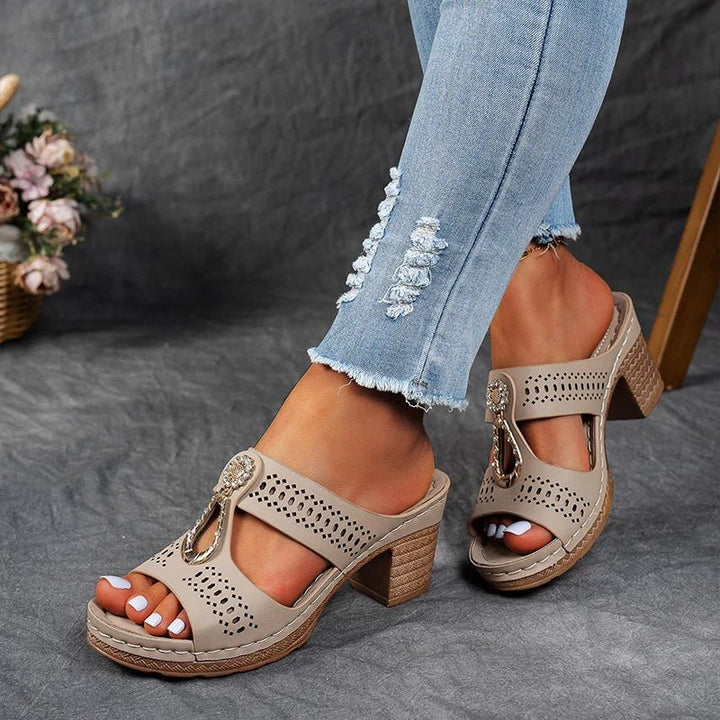 MALI | Chic and Comfortable Supportive Sandals